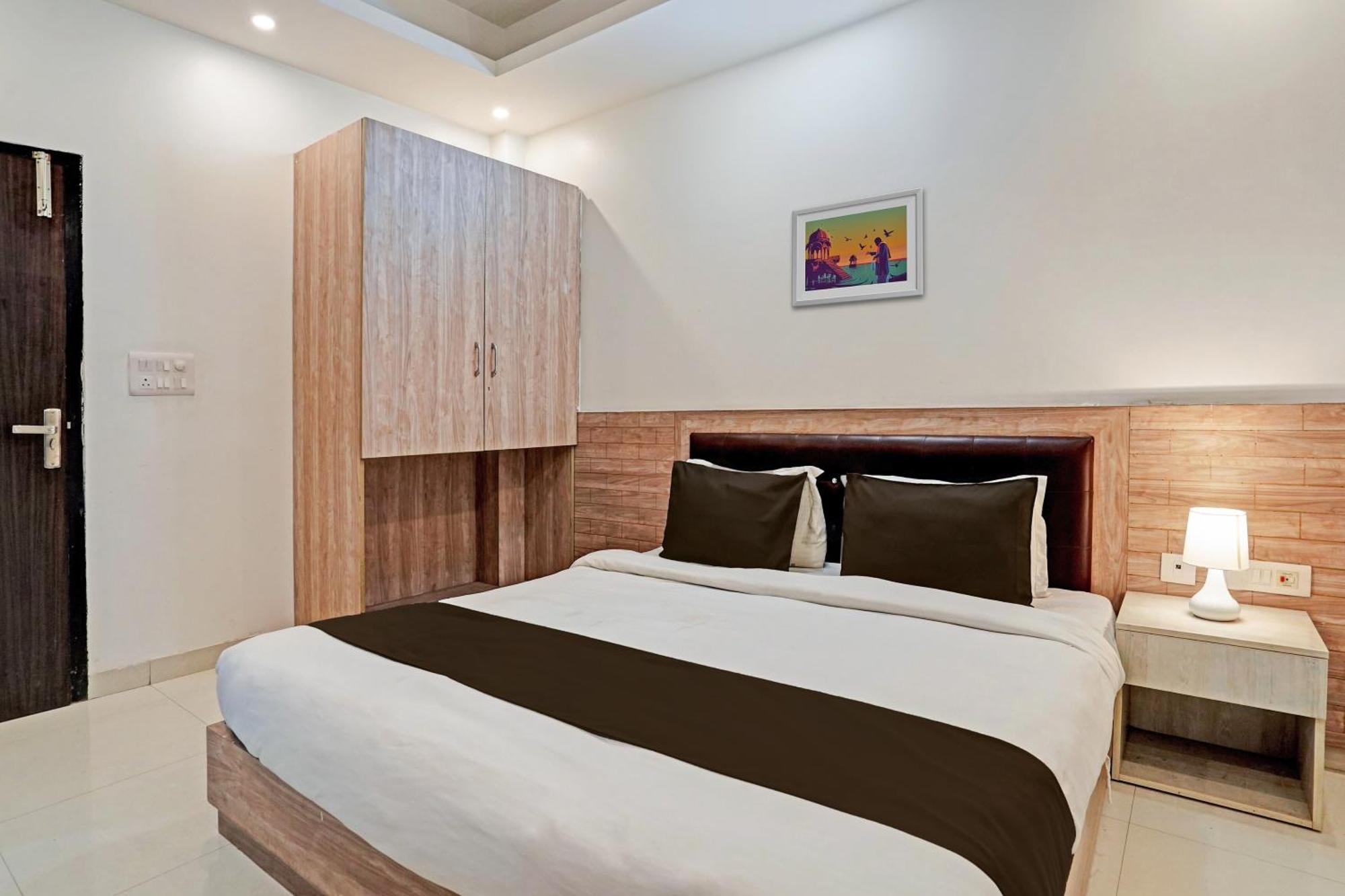 Hotel O Babil Palace Near Omaxe Celebration Mall Gurgaon Bagian luar foto